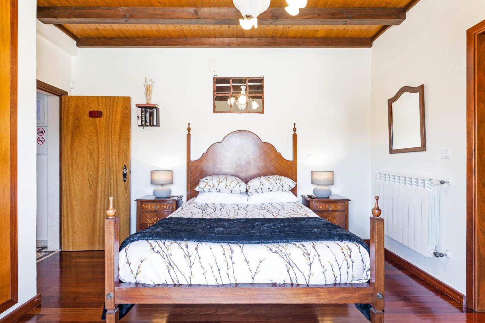 Refugio Das Artes Guesthouse Porto de Mós Dış mekan fotoğraf